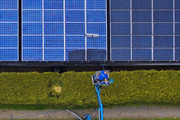 solar panel cleaning service